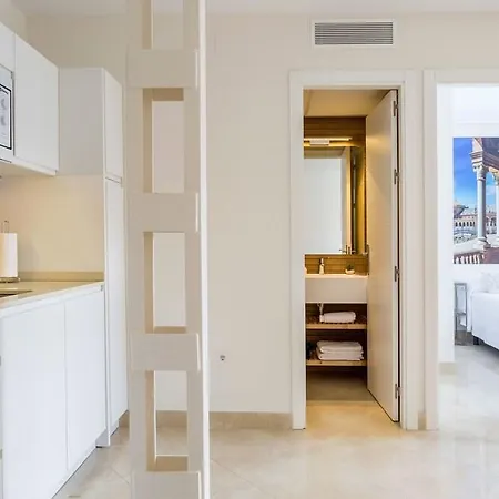 Hotel - Plaza De La Magdalena 4*